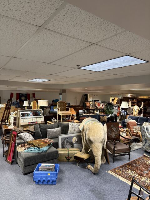 Estate sale merchandise photograph 3