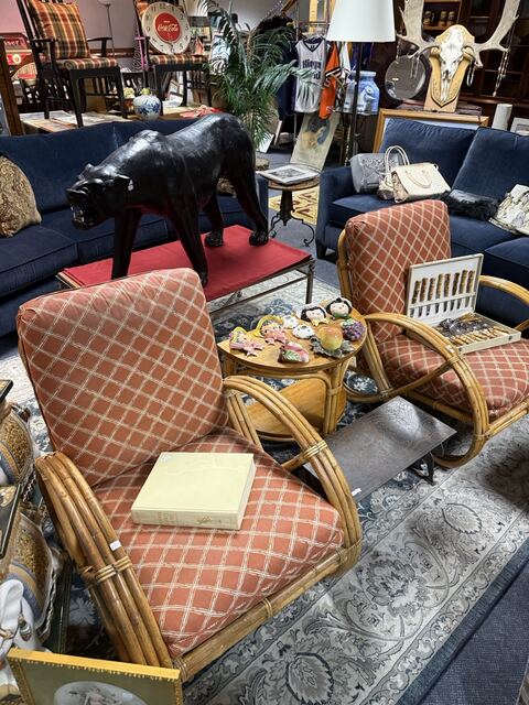 Estate sale merchandise photograph 61