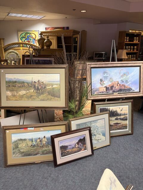 Estate sale merchandise photograph 75