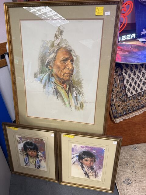 Estate sale merchandise photograph 81
